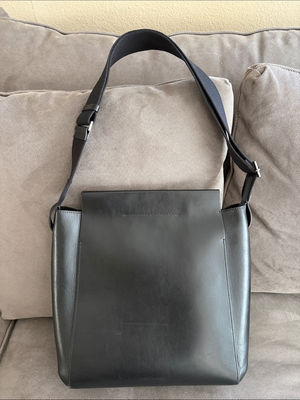EVERLANE FORM Leather Bag